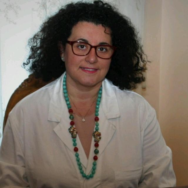 Dr.ssa Elena Calaciura - Reumatologo.jpg